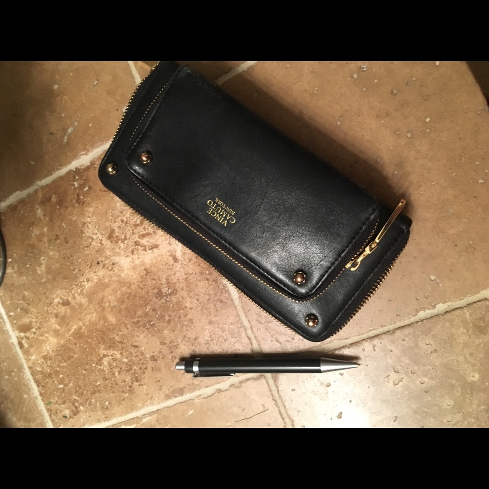 Vince Camuto wallet